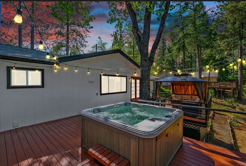 Forest Cabin • Hot Tub • FireTable • Near Kirkwood