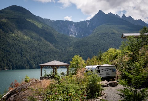 Mt Bate (Jayco trailer site)