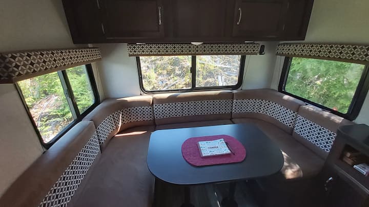 Mt Bate (Jayco Trailer Site) - Vancouver Island