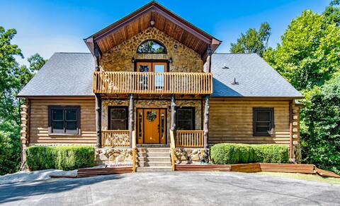 *NEW* Bourbon Trail Hideaway-Hot Tub/Derby/Privacy