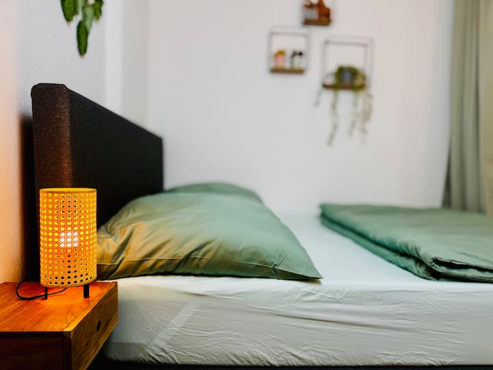 Sudenburgnest - Boxspringbed, Ipad & Smart-tv! - Magdeburg