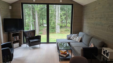 Successful Airbnb property: Newly renovated cottage at Vittsjö with lake plot in Skåne