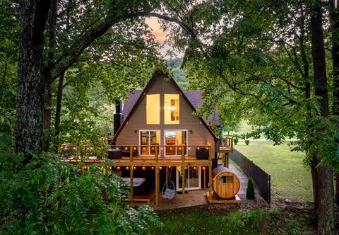 Bourbon Trail*River Views*Hot Tub*Sauna*EVSE*WiFi