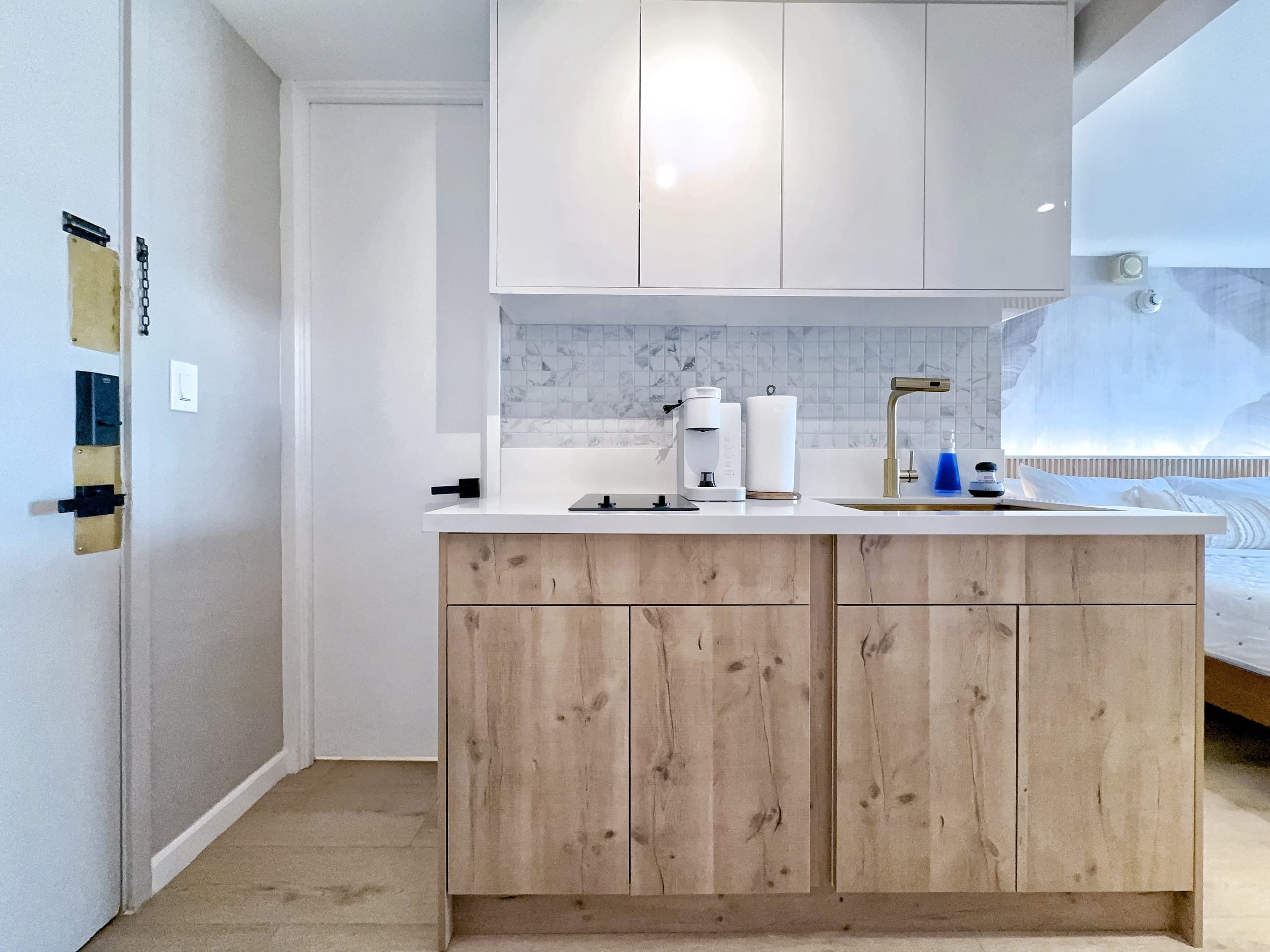 15F-Stunning Boutique King Studio-Waikiki Beach~ - Image 11