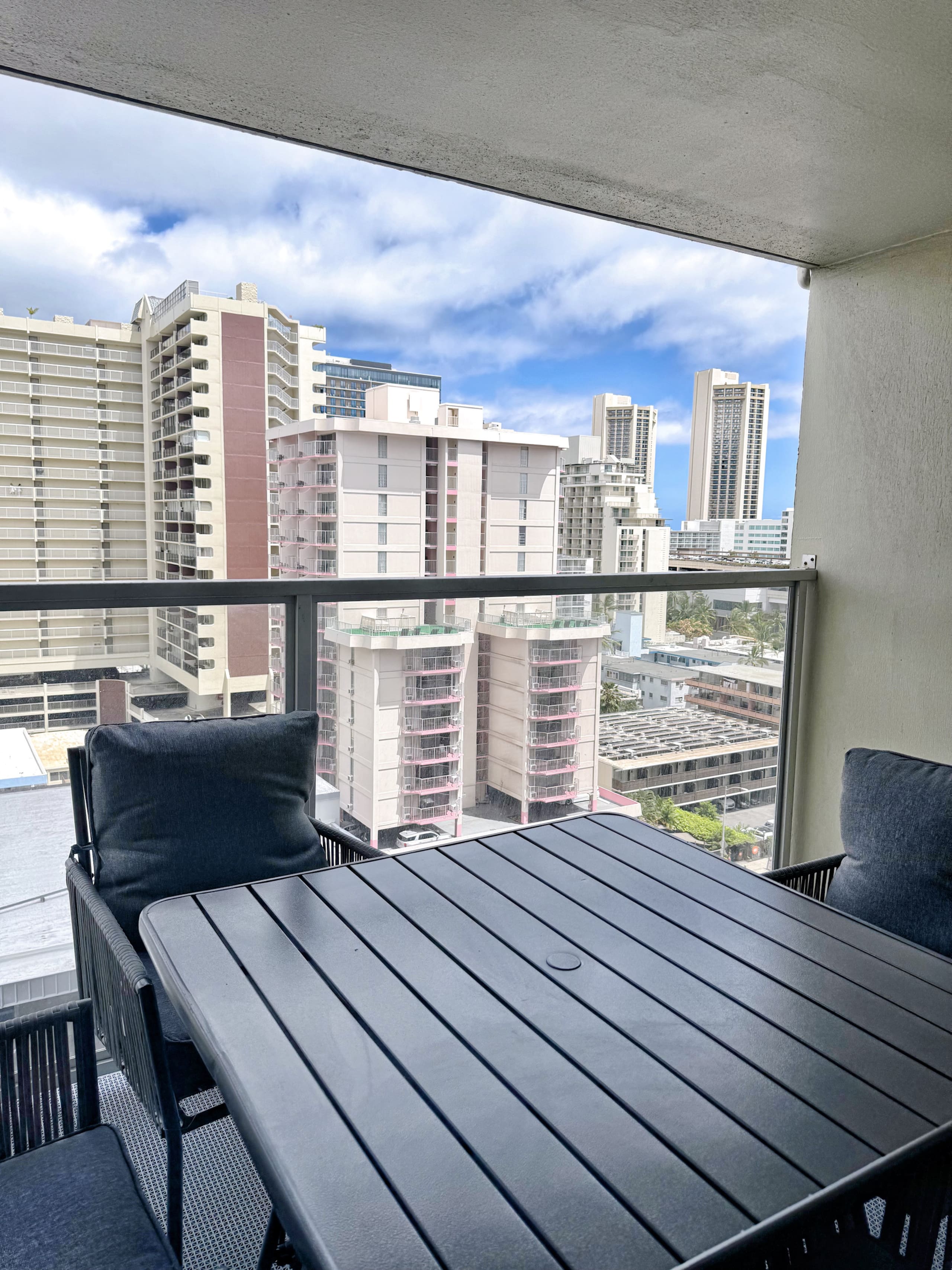 15F-Stunning Boutique King Studio-Waikiki Beach~ - Image 29