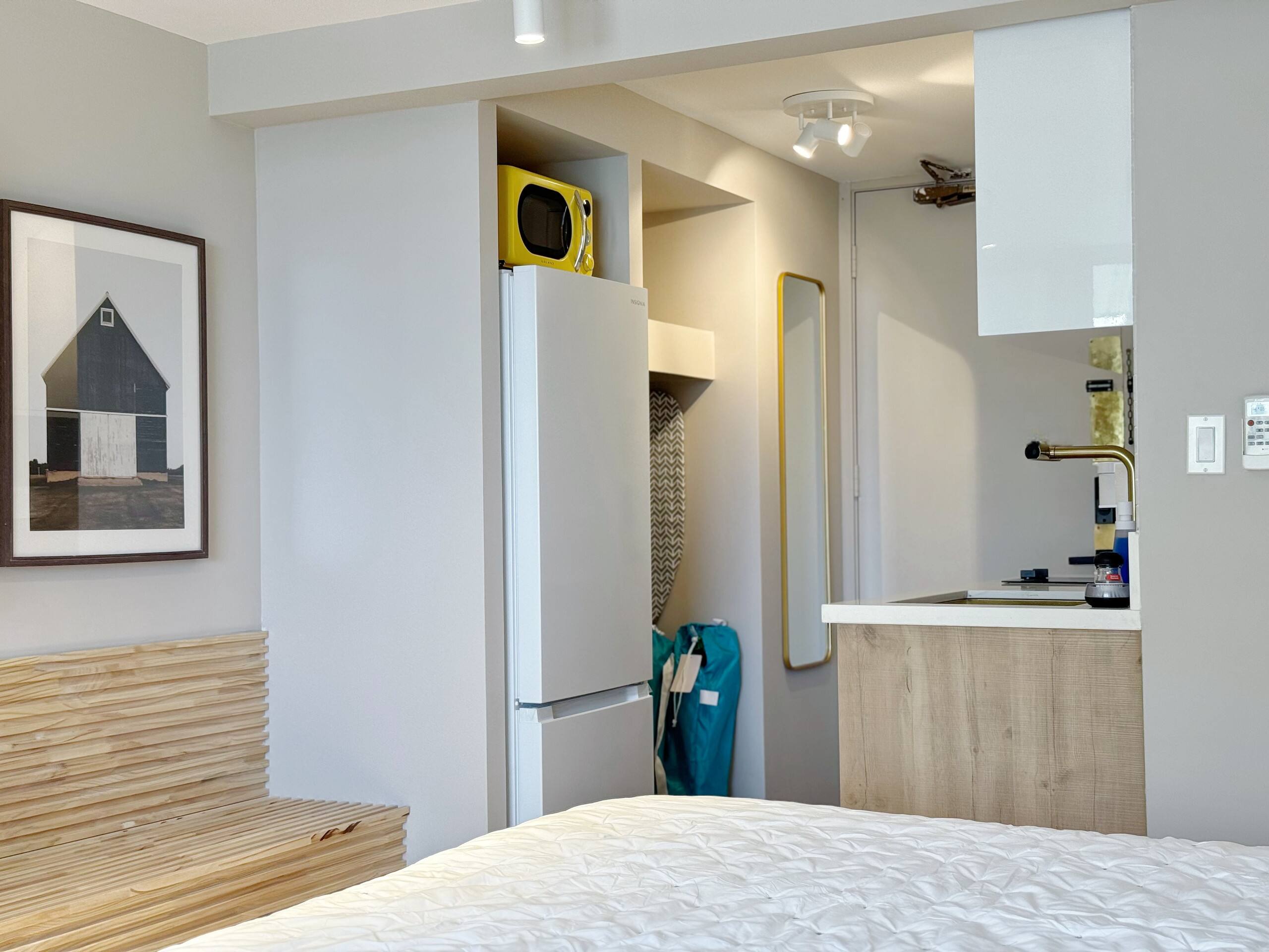 15F-Stunning Boutique King Studio-Waikiki Beach~ - Image 15