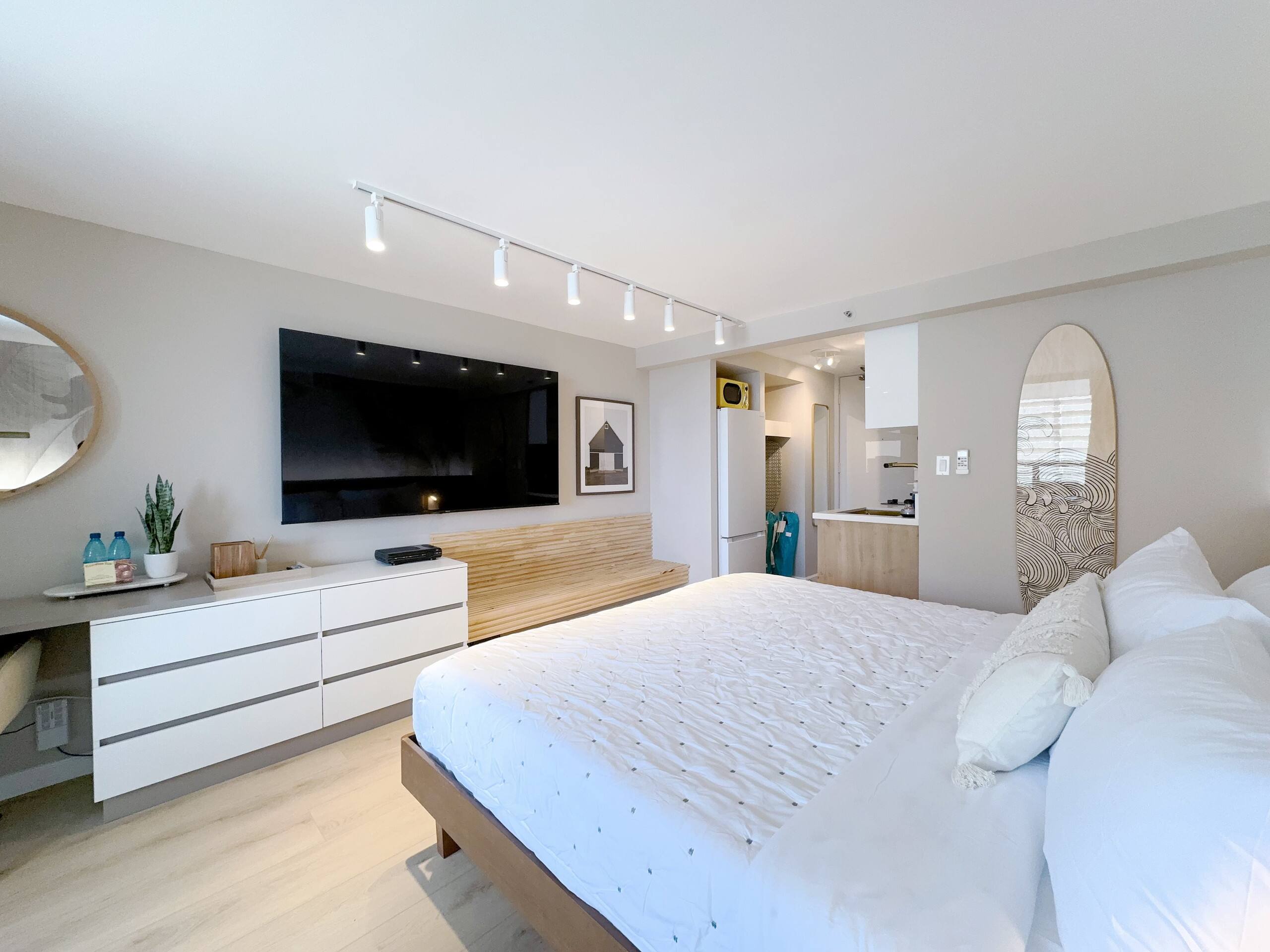 15F-Stunning Boutique King Studio-Waikiki Beach~ - Image 3