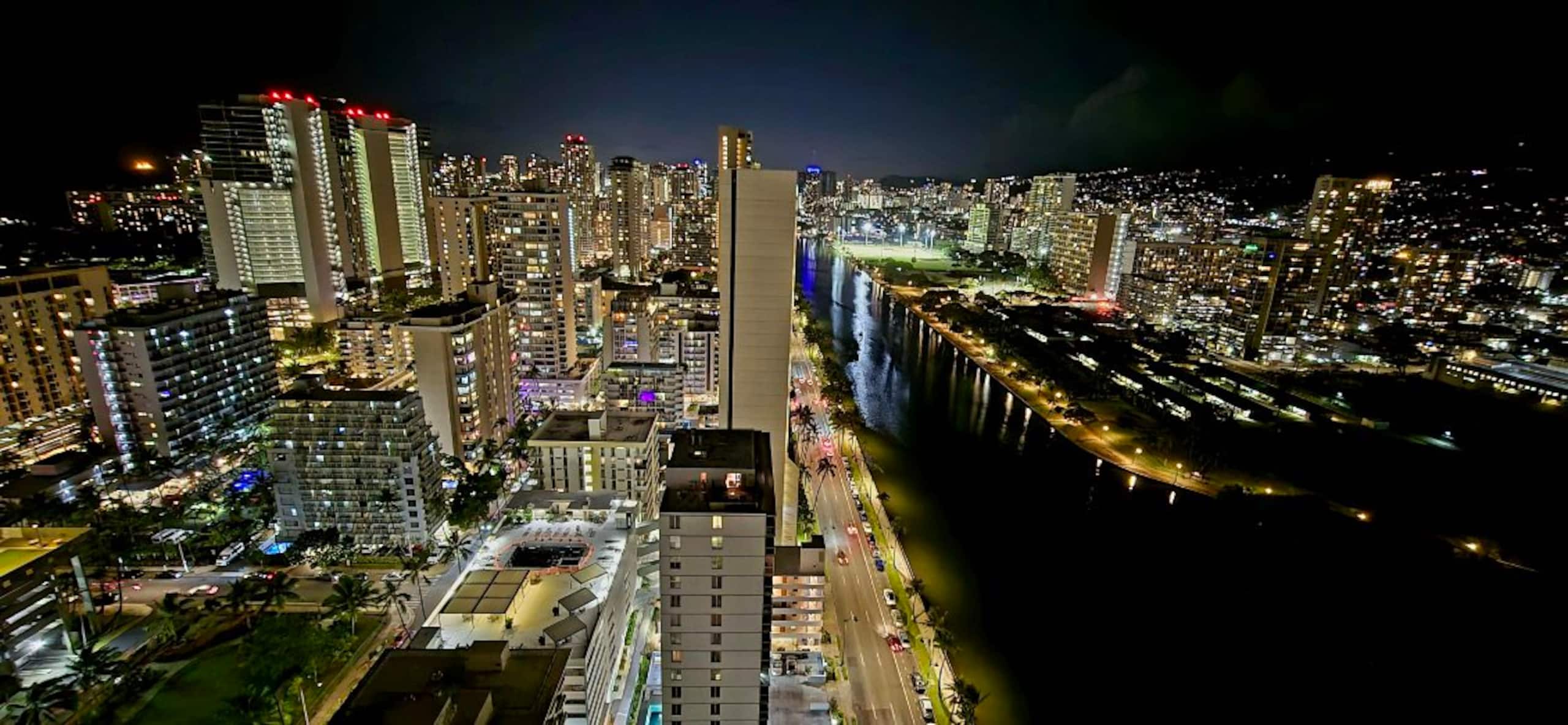 35FL-Upscale Fully Remodeled 1BR-Waikiki Beach~ - Image 54