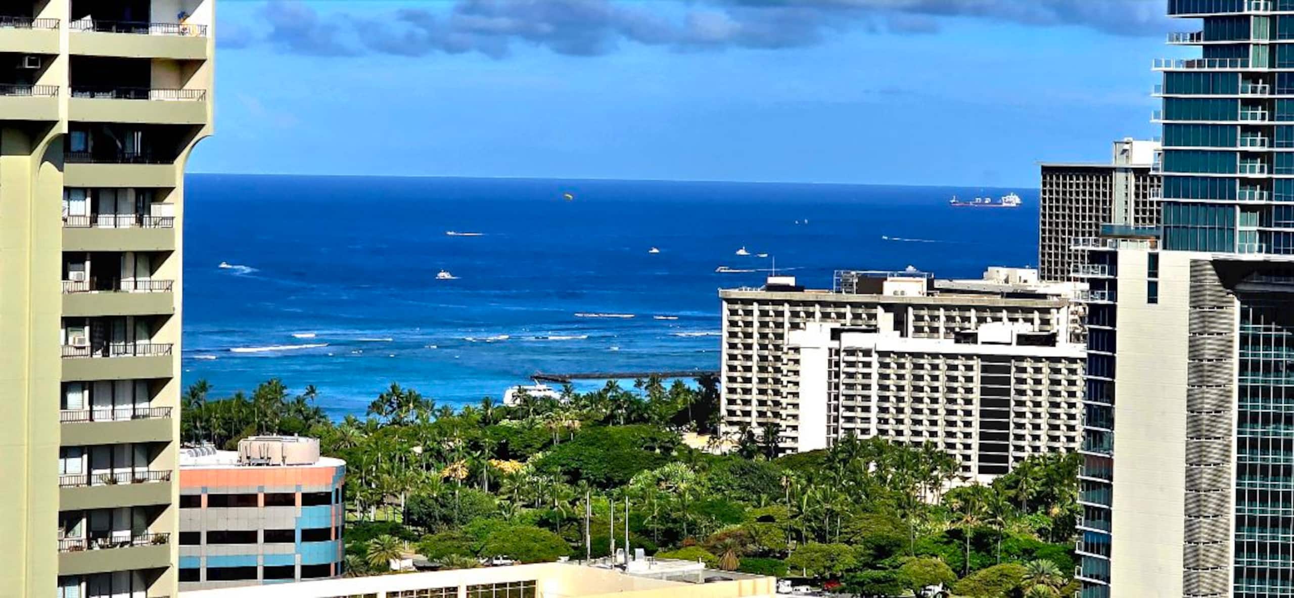 35FL-Upscale Fully Remodeled 1BR-Waikiki Beach~ - Image 6