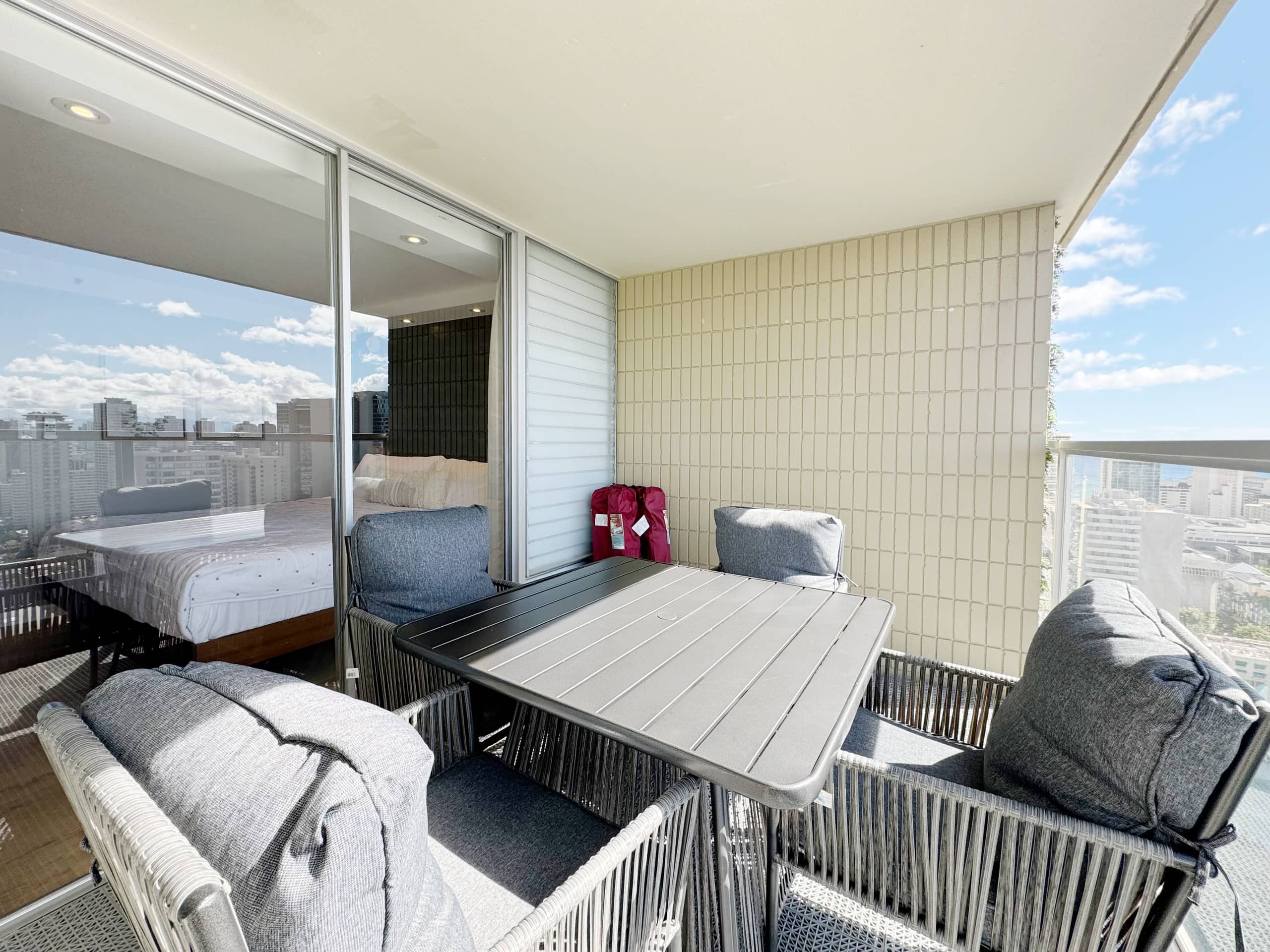 35FL-Upscale Fully Remodeled 1BR-Waikiki Beach~ - Image 45