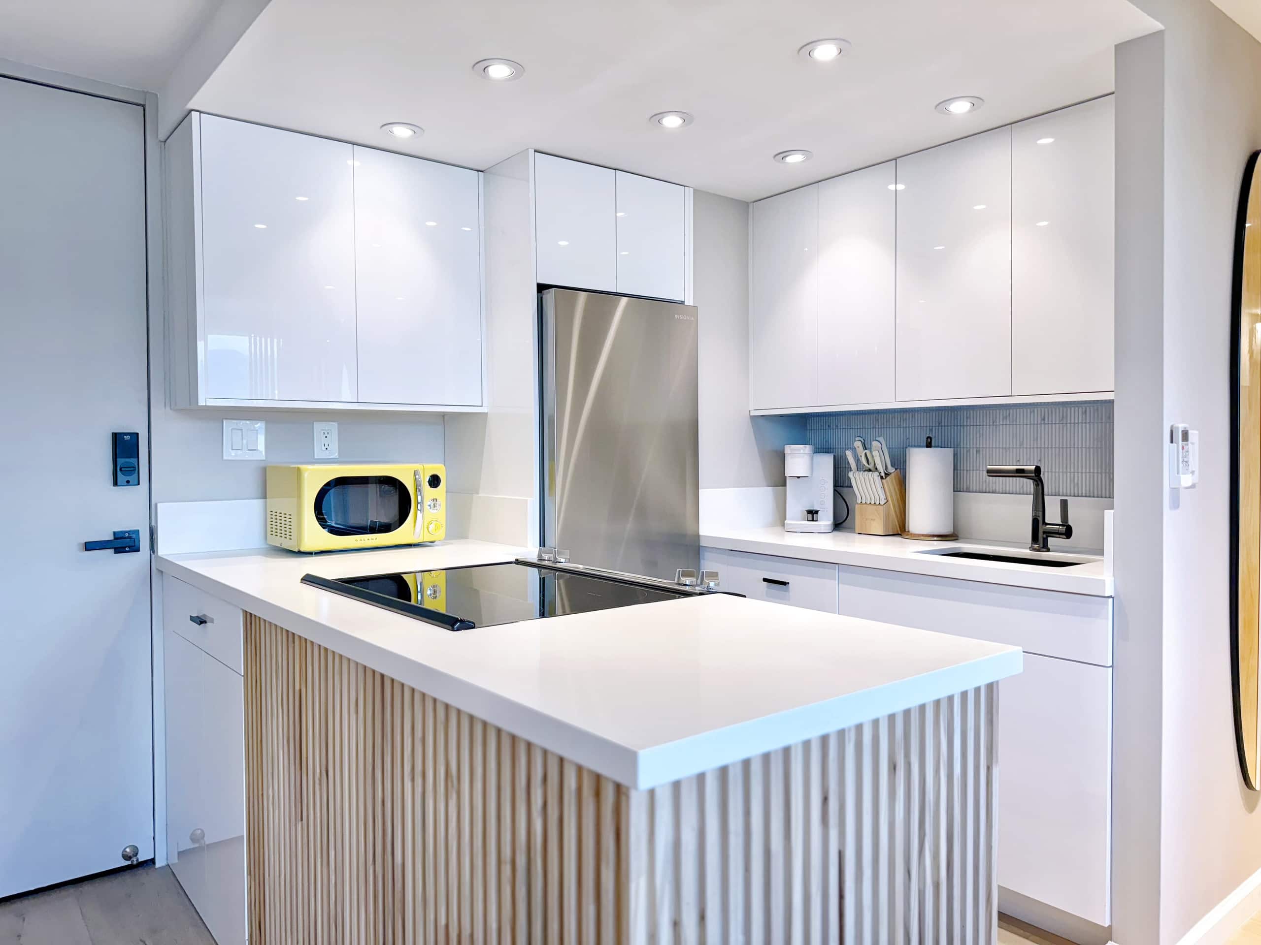 35FL-Upscale Fully Remodeled 1BR-Waikiki Beach~ - Image 20