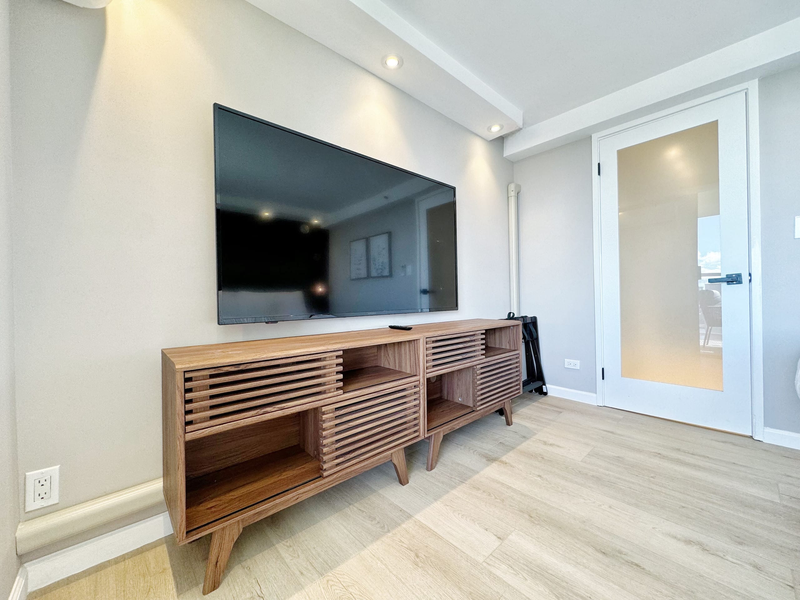 35FL-Upscale Fully Remodeled 1BR-Waikiki Beach~ - Image 38