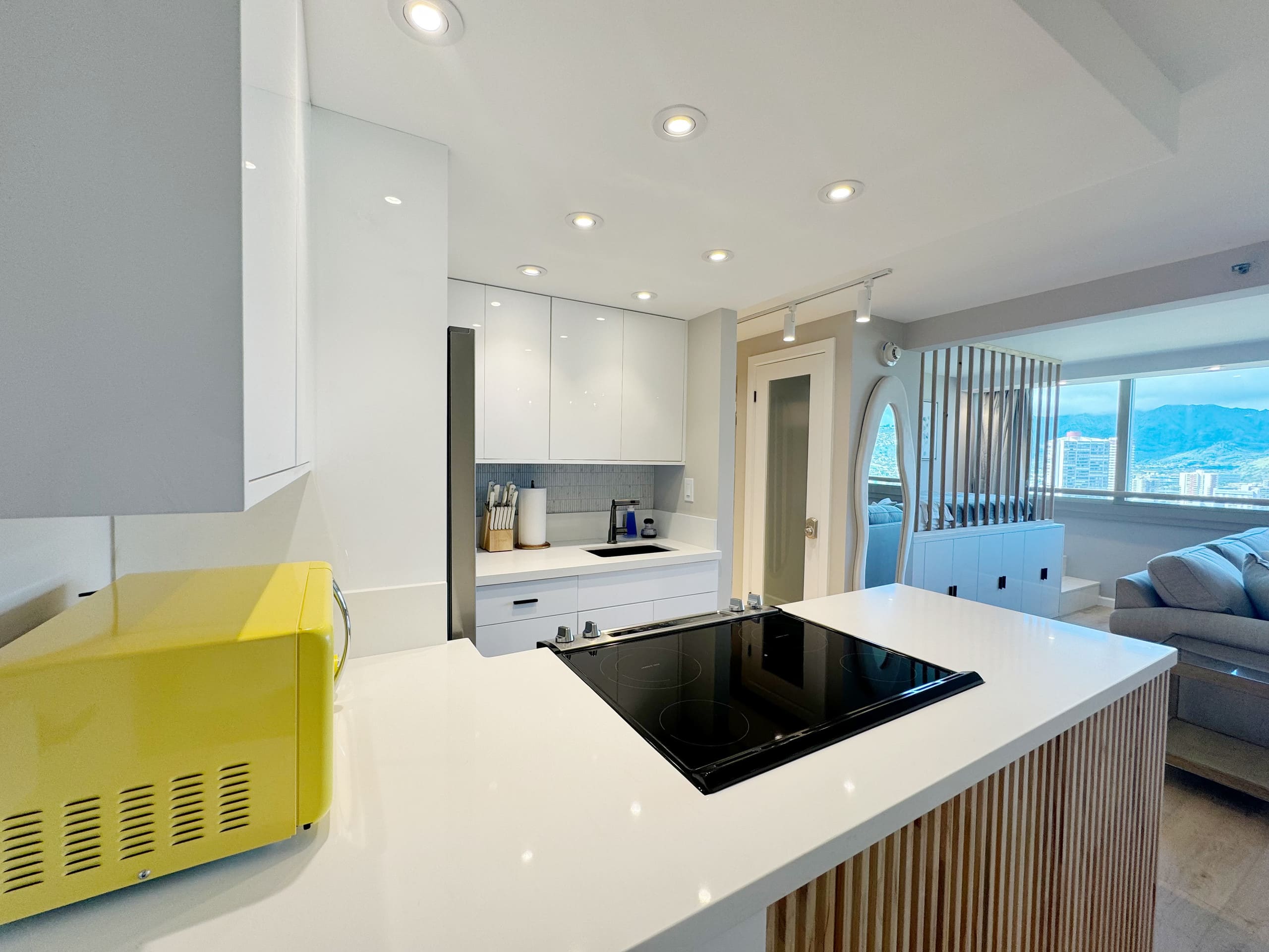 35FL-Upscale Fully Remodeled 1BR-Waikiki Beach~ - Image 22