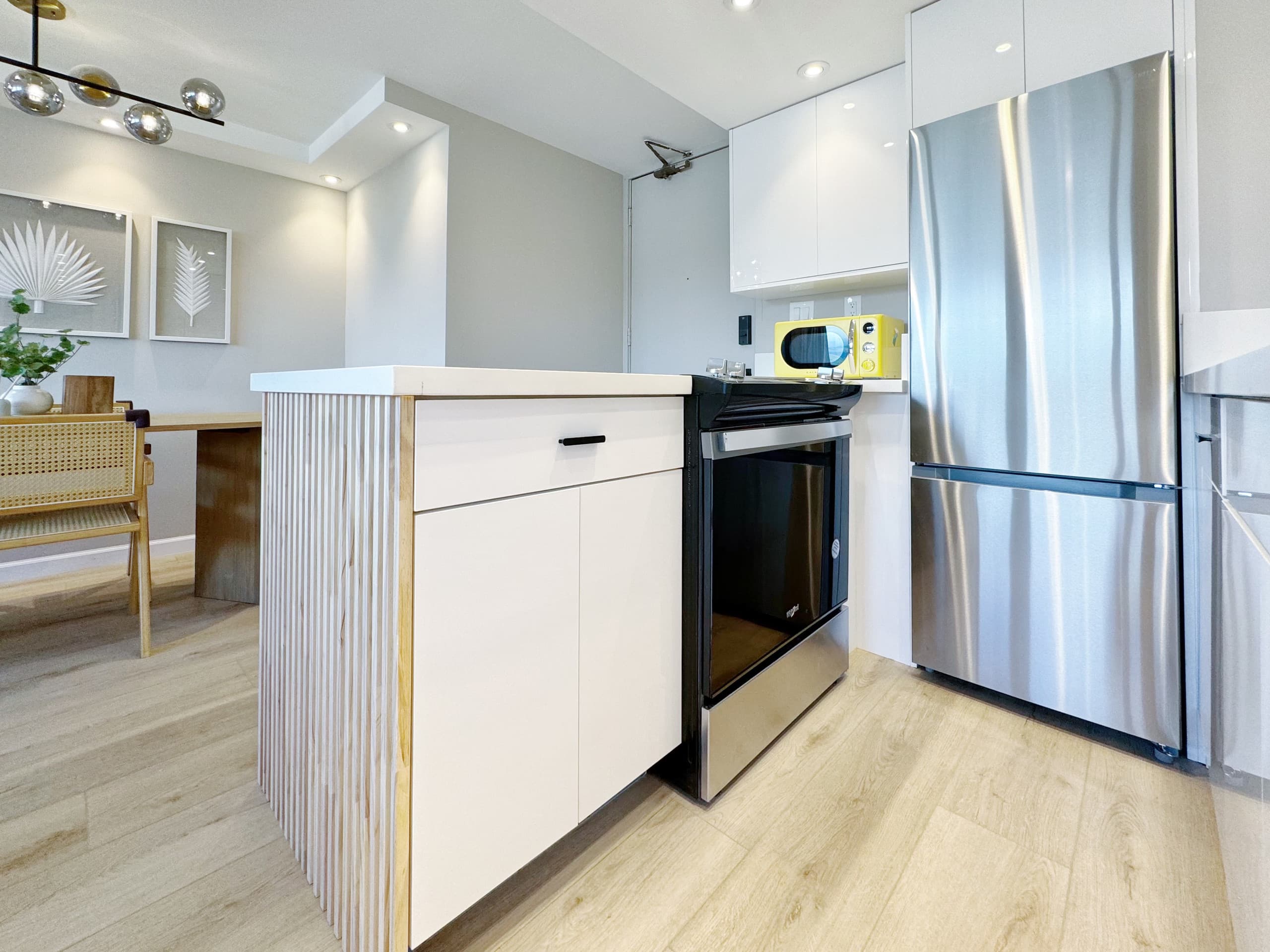 35FL-Upscale Fully Remodeled 1BR-Waikiki Beach~ - Image 26