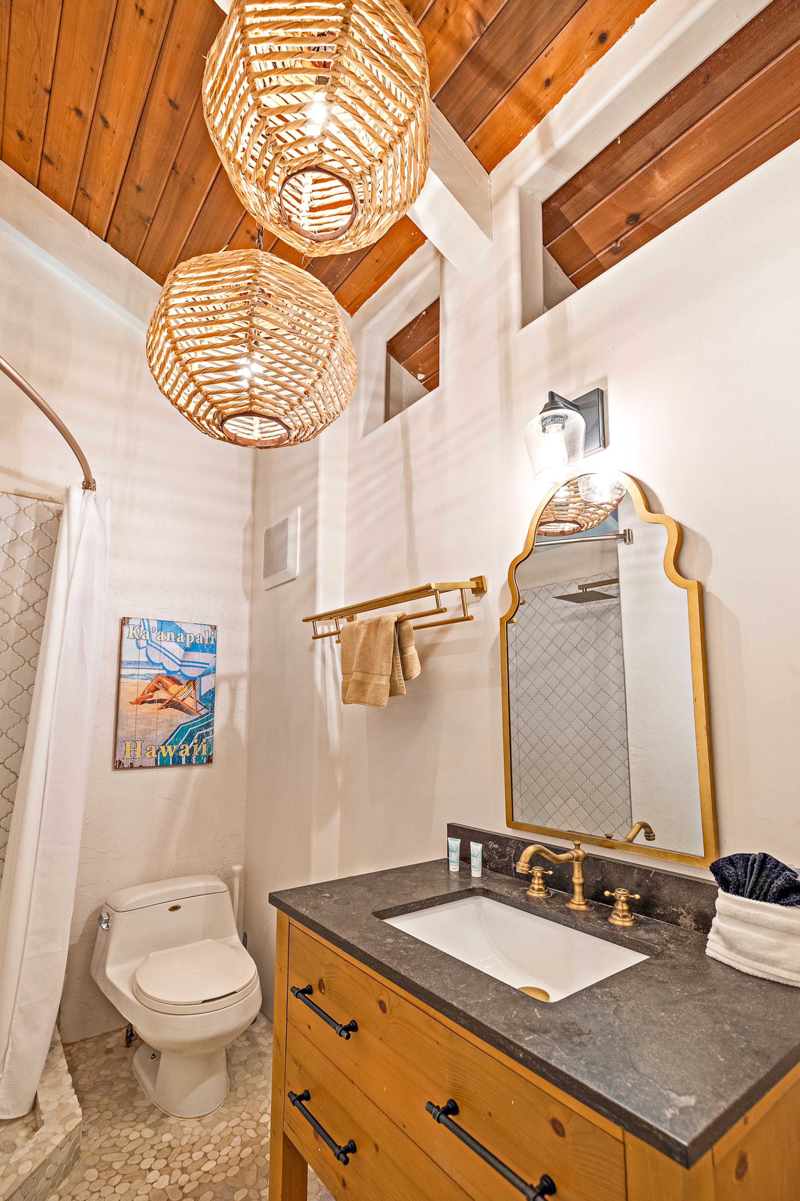 Condo in Lahaina · ★4.73 · 3 bedrooms · 4 beds · 3 baths - Image 27