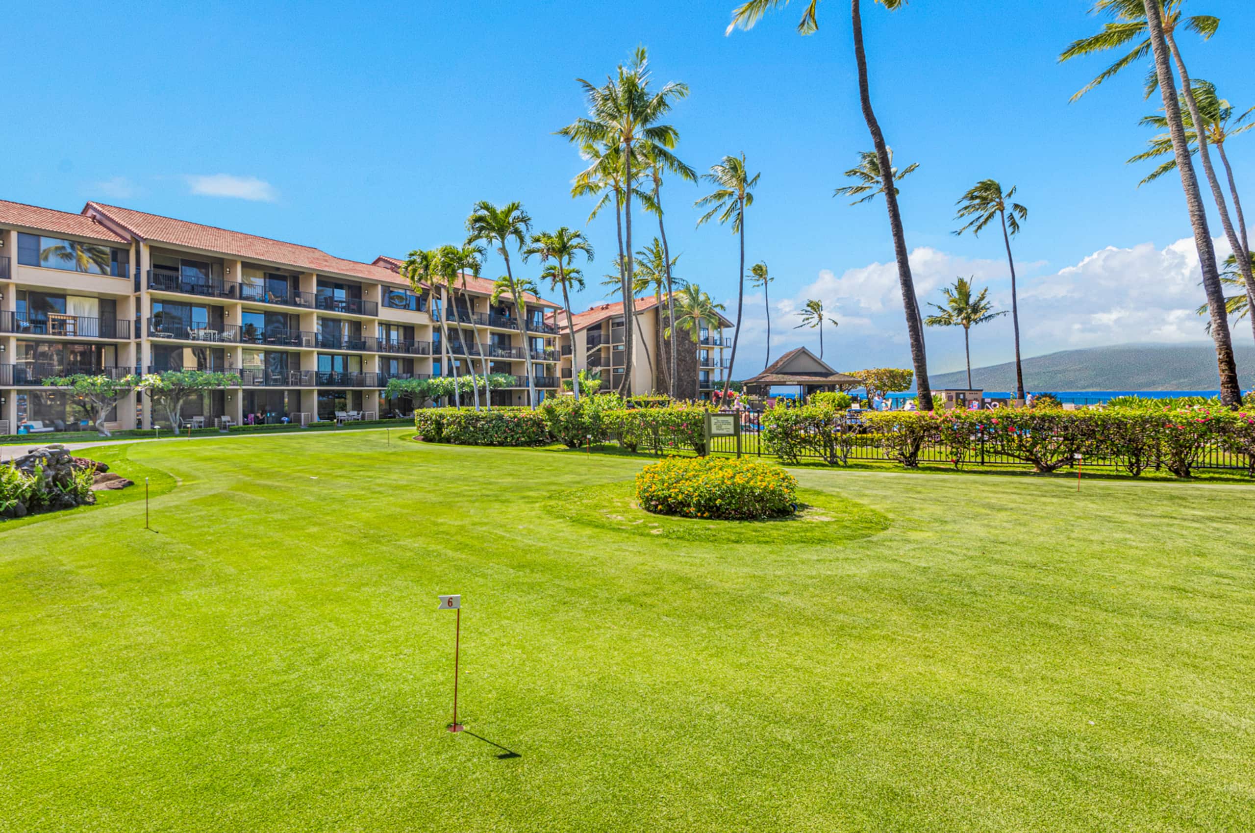 Condo in Lahaina · ★4.73 · 3 bedrooms · 4 beds · 3 baths - Image 42
