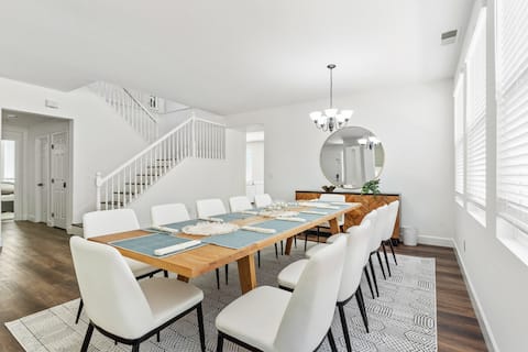 Modern and Spacious Home with Excellent Amenities