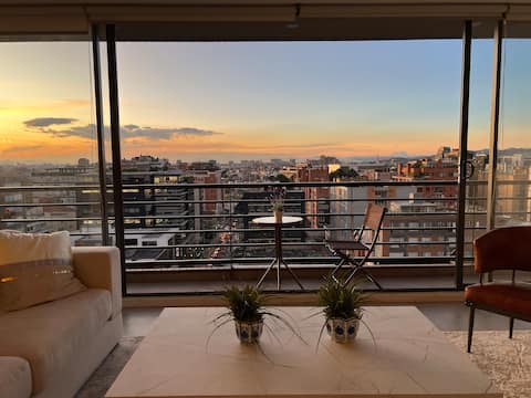 Royal Blue Virrey/Bogota’ PH. Great views!