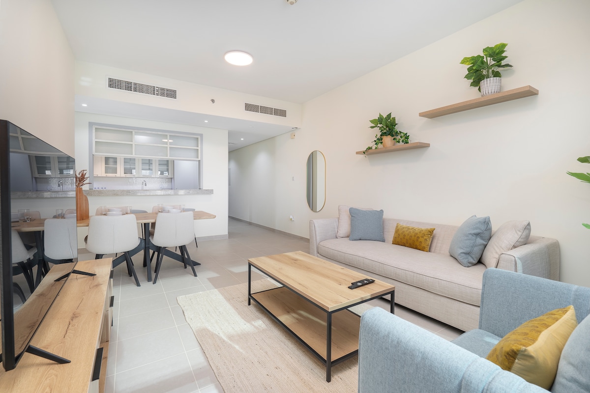 Top Airbnb: Chic 2BR - Very close to Burj/Dubai Mall, Downtown in Burj Khalifa