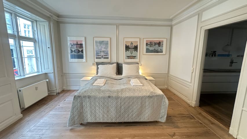 Admiral’s apartment I gallery image 4