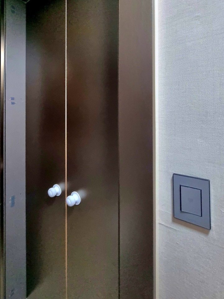 门空间隔离挡光