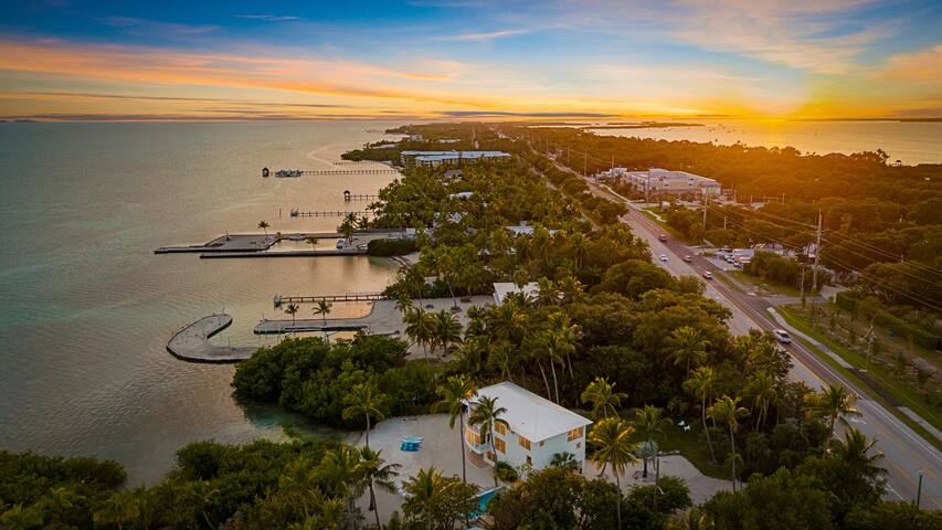 Luxury Vacation Rentals & Vacation Homes by Wander managed Airbnb listing 2