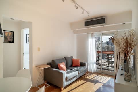 Top Airbnb: AR-Luminous and wam apartment with balcony. en Recoleta