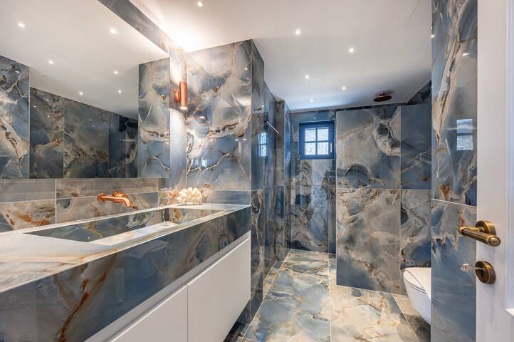 Majestic Private Pool Villa gallery image 3