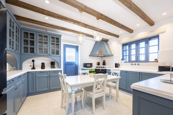 Majestic Private Pool Villa gallery image 5