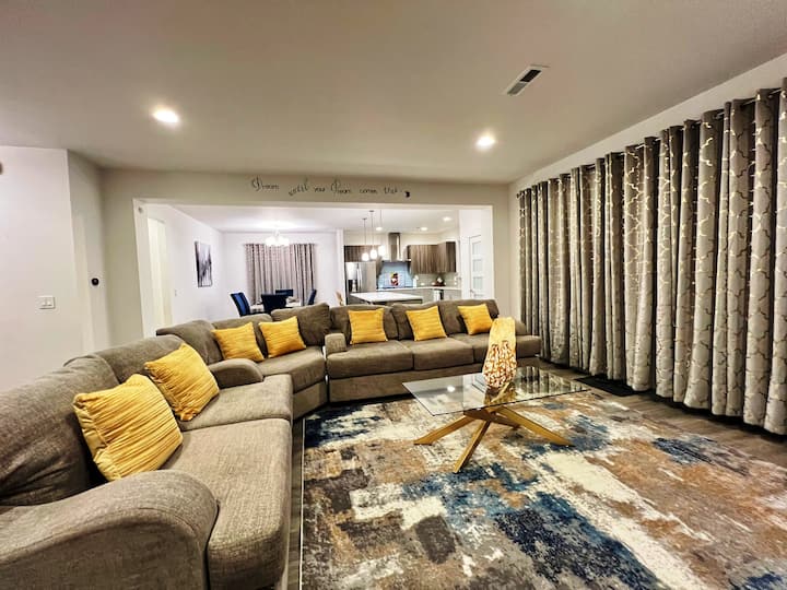 33. Mp2: Stylish Villa - Kent, WA