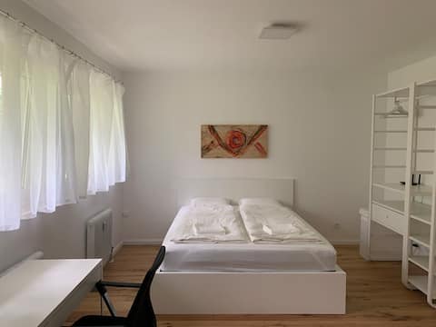 Top Airbnb: Practical apartment, close to the center in St. Ruprecht