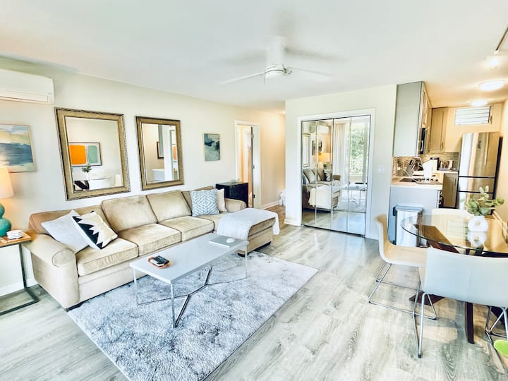 إطلالة على باب غرفة النوم