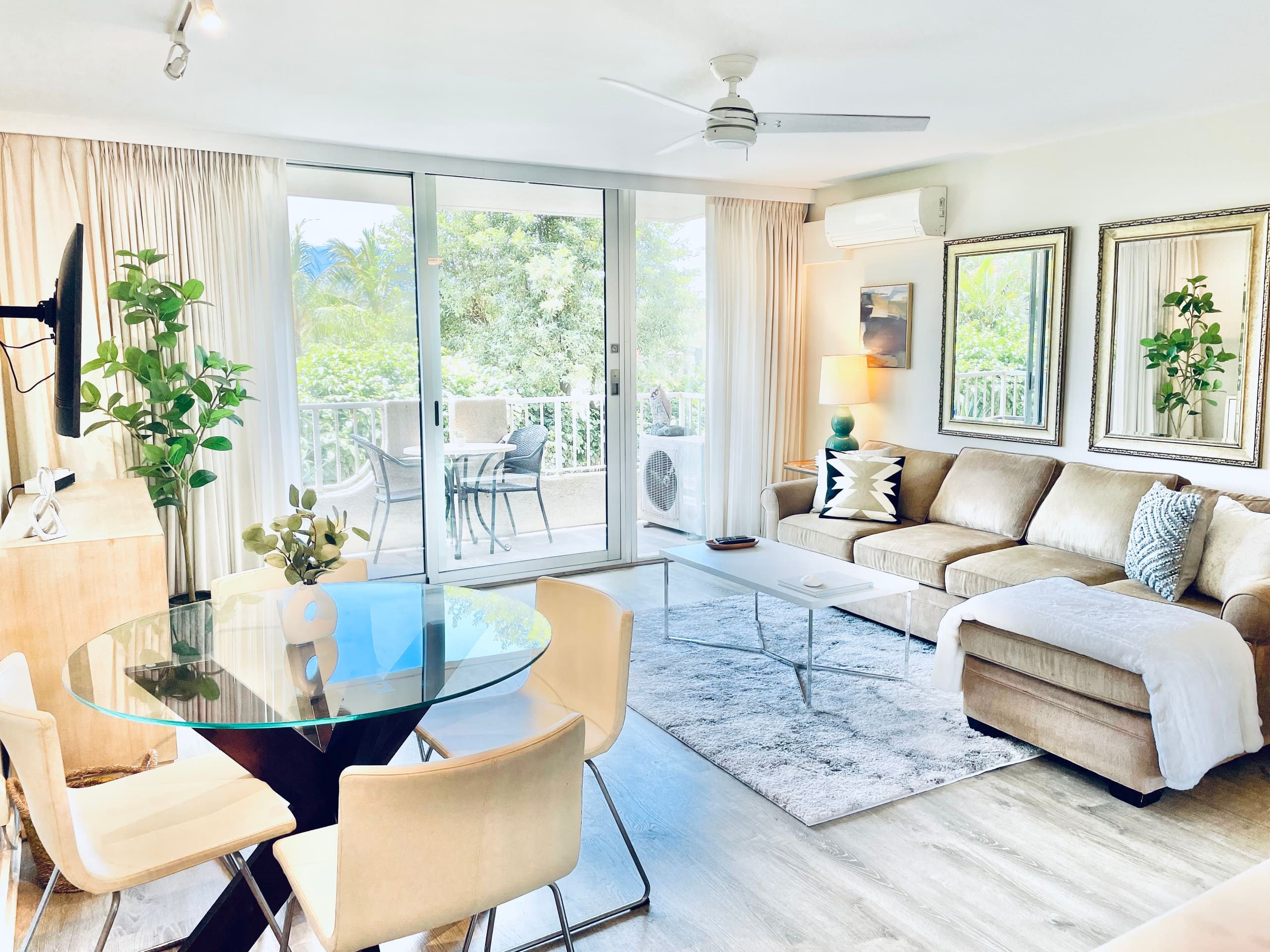 High-end, On Beach, View Balcony, with Pool & BBQ! - Image 6