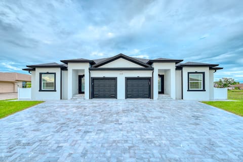 Large Waterfront Getaway | Sleeps 14 w/ 9 Beds