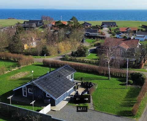 Holiday house close to beach and cafe