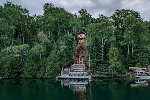 Charming Lakefront Cottage w/ Hot Tub & Fire Pit