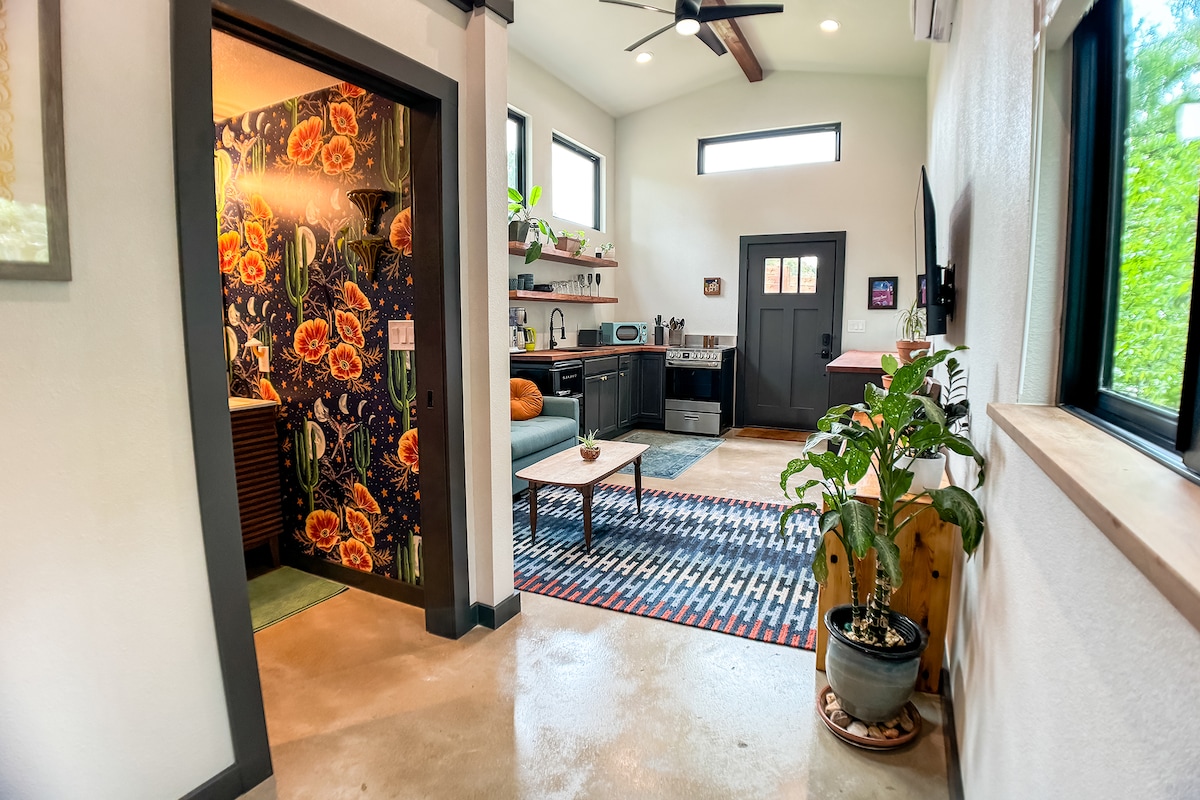 Cozy, Private & Quiet: Near UT & downtown-East ATX
