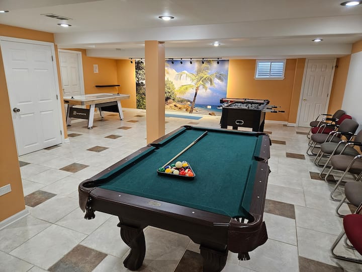 Big 5br 3.5ba Game Rm Prime Location Minutes To Dt - Elmhurst, IL