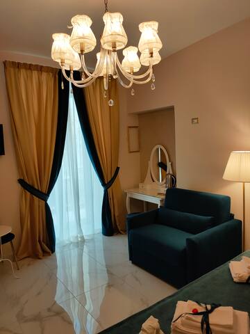 NapoliSognoInfinito 2 camereda letto con 2 bagni. gallery image 4