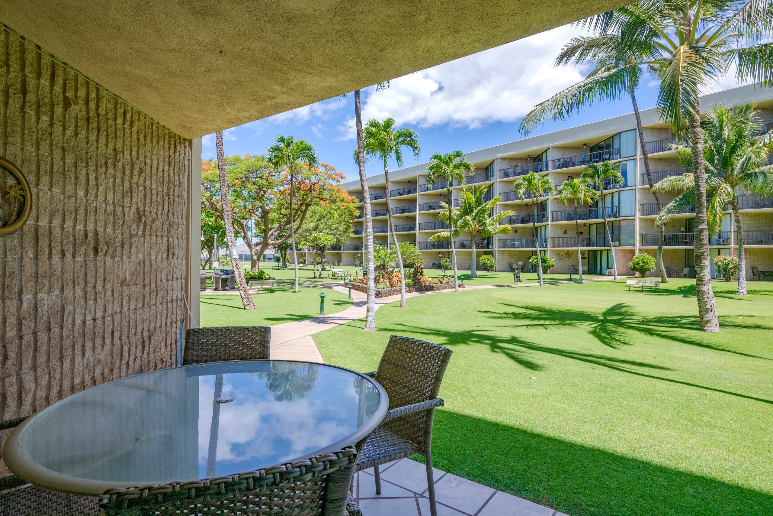 Oceanfront Condo in Maui Sunset Resort with Pool - Image 19