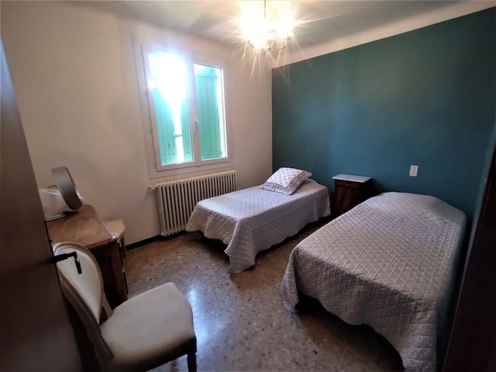 Spavaća soba 1