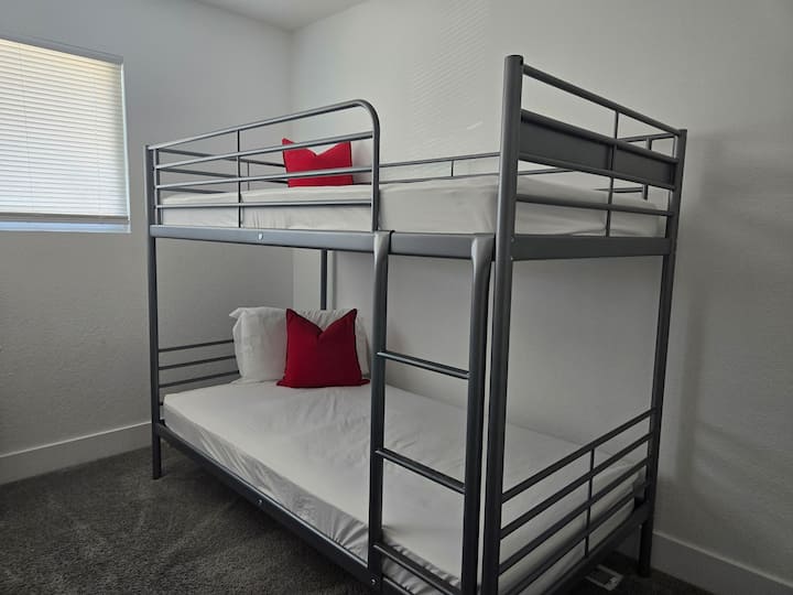 საძინებელი 3