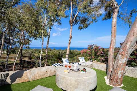 Beautiful garden house near the sea
