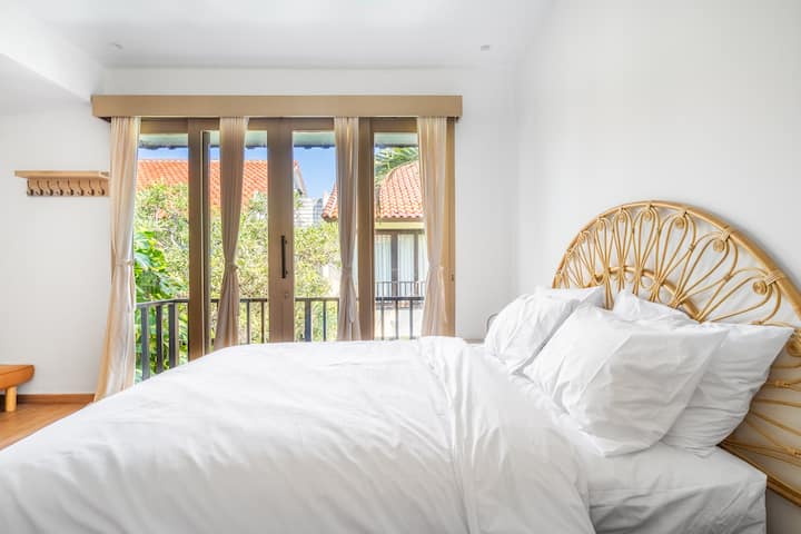2br Cozy-boho Seminyak Villa W/ Shared Pool - Denpasar