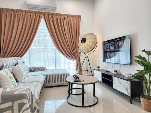 Rawang Home near Aeon|15 Pax|WIFI|Game|Smart TV