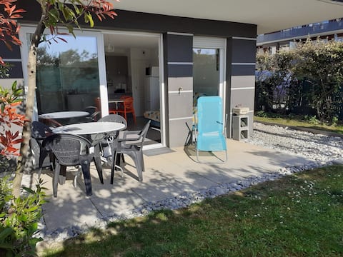 Successful Airbnb property: Studio/garden in Publier