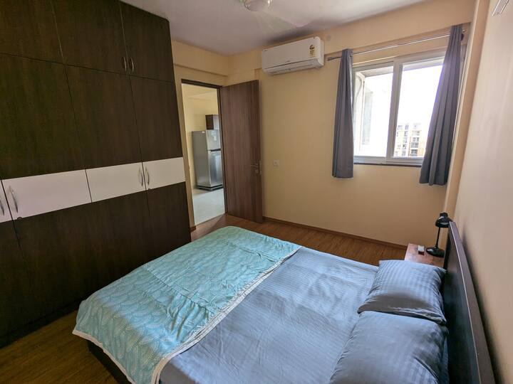 Pool | Cozy 1BHK | 3 min to Ecity Toll