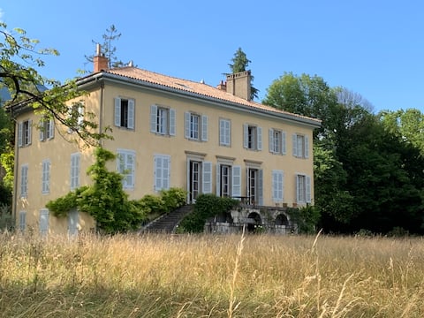 Appartement dans manoir au cœur des Alpes