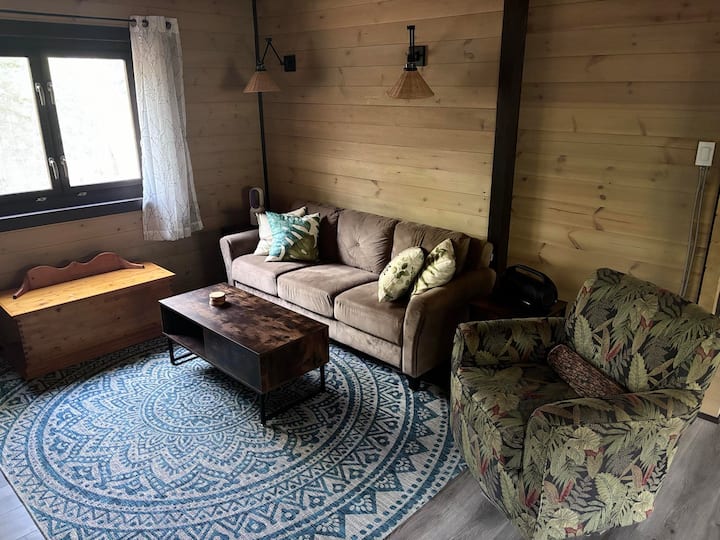 Riverside Cabin In The Woods - Bracebridge