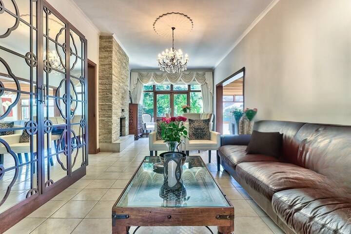 Buxton Villa Oranjezicht Cape Town gallery image 4